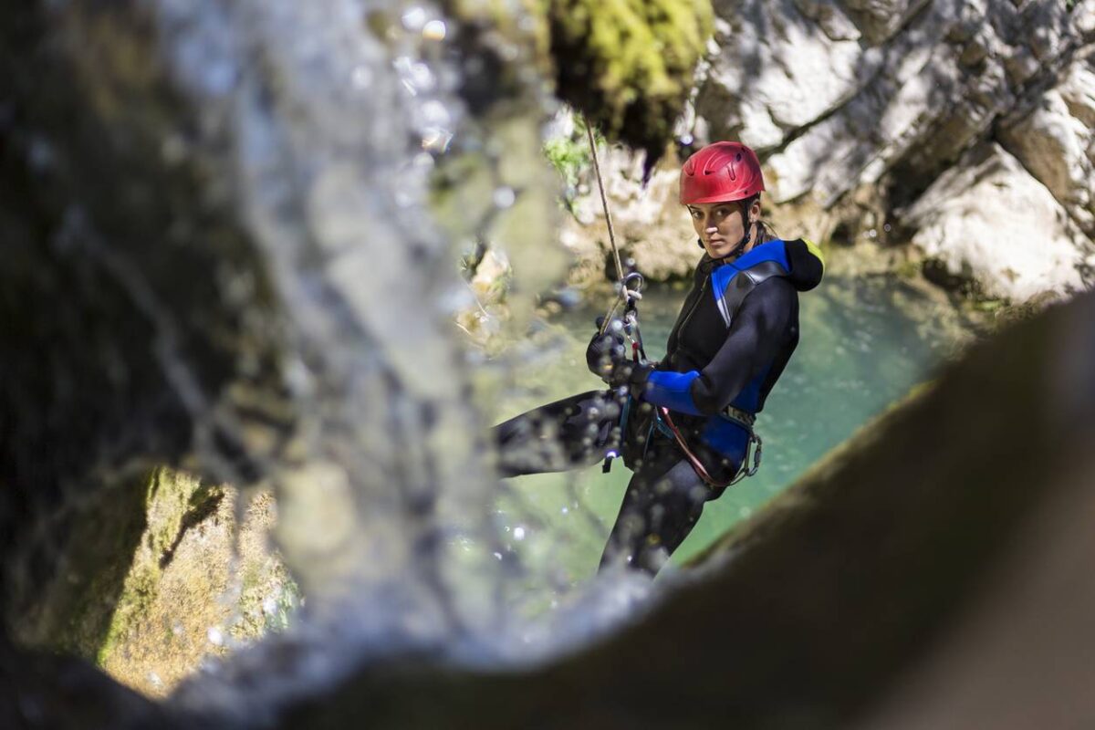 Sport aquatique à Castellane canyoning